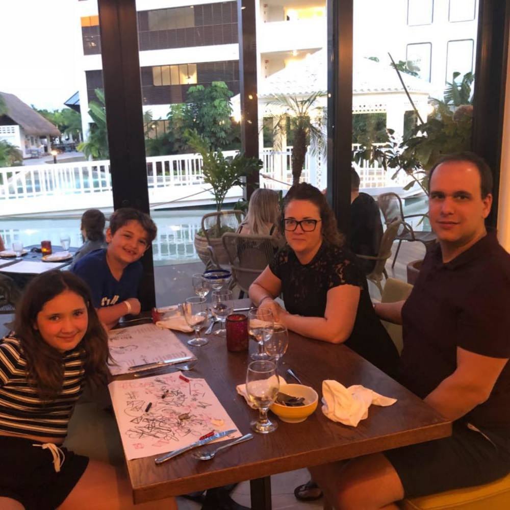 Meet your Posher, Karine